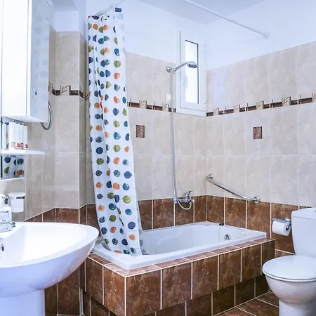 Blue Lagoon Luxury B2 *